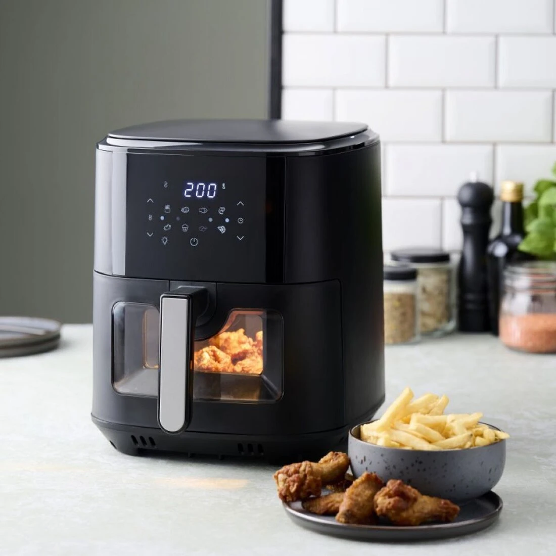 Kleingeräte wie Airfryer, Kaffeemaschinen, Mixer, etc. im Geräte Outlet